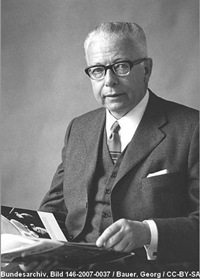 Porträt Gustav Heinemann als Bundespräsident