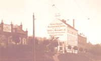 Steinbank vor Fabrik Raupach, um 1910