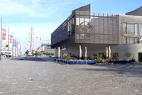 Das Deutsche Auswandererhaus in Bremerhaven liegt unmittelbar am Neuen Hafen gegenüber dem Zoo am Meer. | Foto: Hermann Schwiebert, 2012