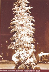 Weihnachtsbaum auf dem Demianiplatz