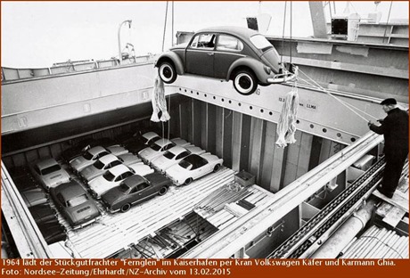 Autotransport mit Stückgutfrachter "Fernglen" im Kaiserhafen