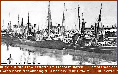 Blick auf die Trawlerflotte im Fischereihafen