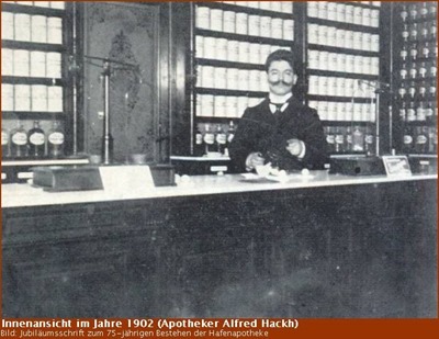 Alfred Hackh in der Hafen-Apotheke